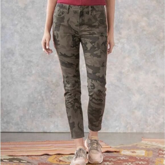 Driftwood Jackie Size 24 NWT Green Camo Aztec Embroidered Skinny Jeans Pants - Picture 14 of 15